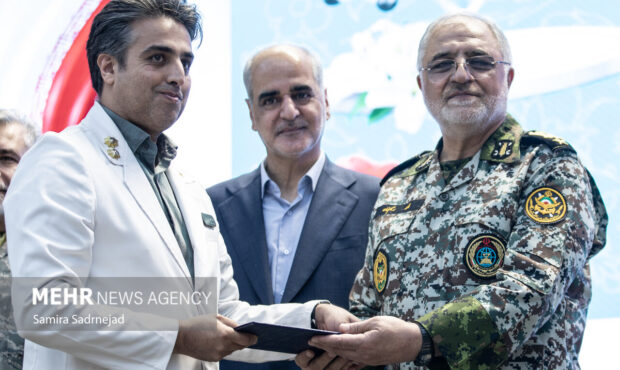 تجلیل از پزشکان بیمارستان نیروی پدافند هوایی ارتش