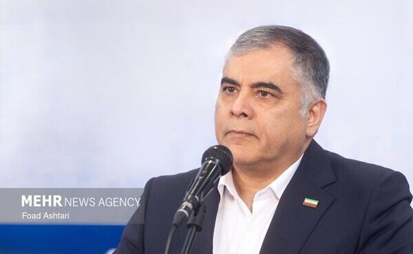 تحویل نفت ایران به مشتریان ادامه دارد