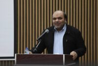 نقد کنید اما انصاف را فراموش نکنید
