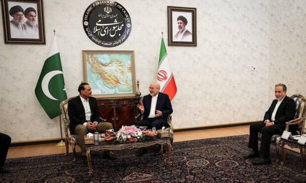 پاکستان در میانه آتش؛ مأموریت «مُنیر» برای مهار بحران تهران و واشنگتن