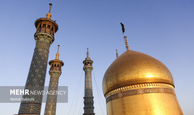 آیین تعویض پرچم حرم حضرت معصومه