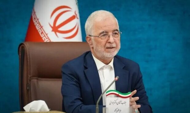 به‌جای مسئولان برای سرمایه‌گذاران فرش قرمز پهن کنید