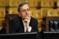 تحریم‌کنندگان ایران حق عبور از تنگه هرمز را ندارند