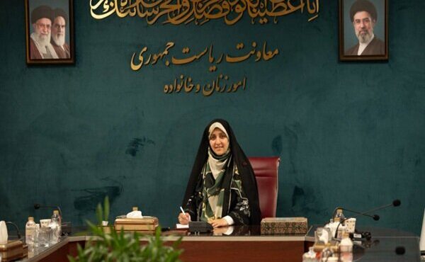 نباید زنان باحجاب و کم‌حجاب را مقابل یکدیگر قرار دهیم