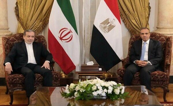 گفتگوی عراقچی و وزیر خارجه مصر در سازمان ملل