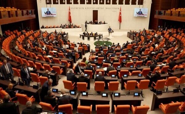 ارائه توافق مکه به پارلمان ترکیه؛ مخالفت نمایندگان با مفاد توافق