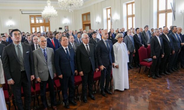 ایران در مسیر دیپلماسی جدیت دارد؛ همانگونه که در دفاع از خود جدی است ایران در مسیر دیپلماسی جدیت دارد؛ همانگونه که در دفاع از خود جدی است