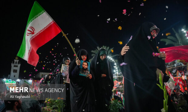 تکریم مادران شهدای گیلانی