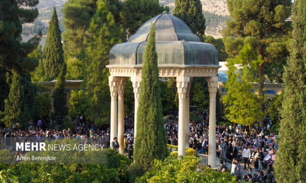 حافظ را با فال نمی‌توان شناخت؛ روایت استادان از راز ماندگاری غزل‌ها