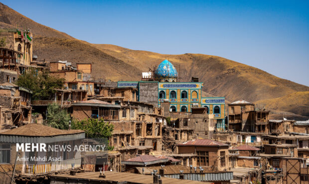 روستایی پلکانی در دل کوه‌های خراسان